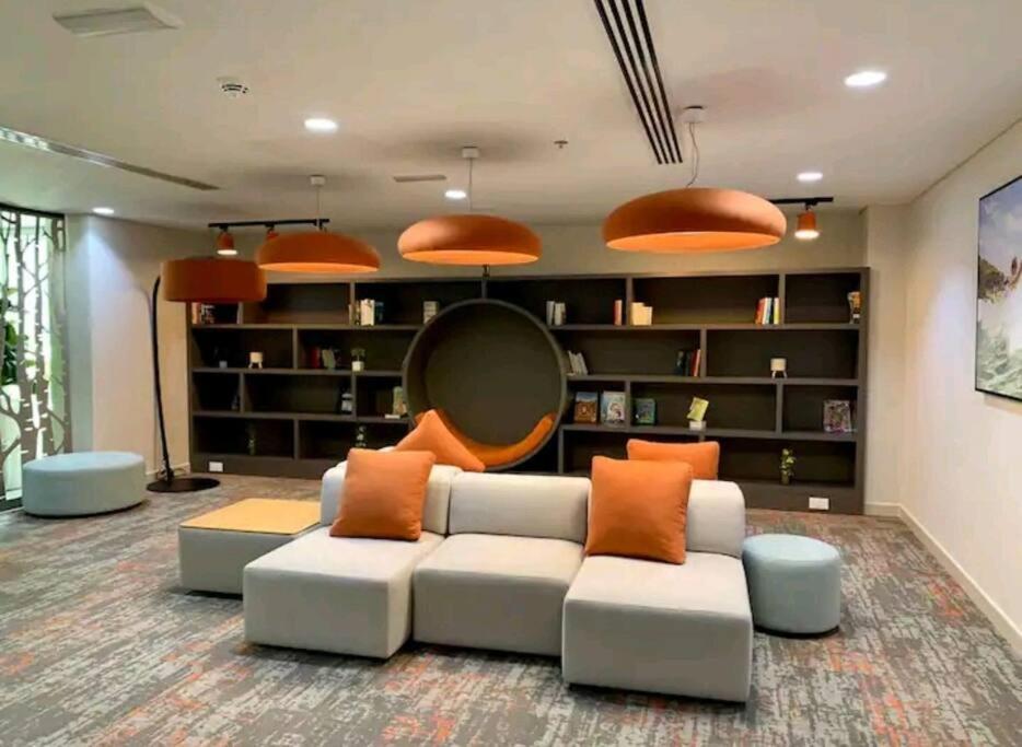 אבו דאבי B1 Studio In Yas With Canal View מראה חיצוני תמונה